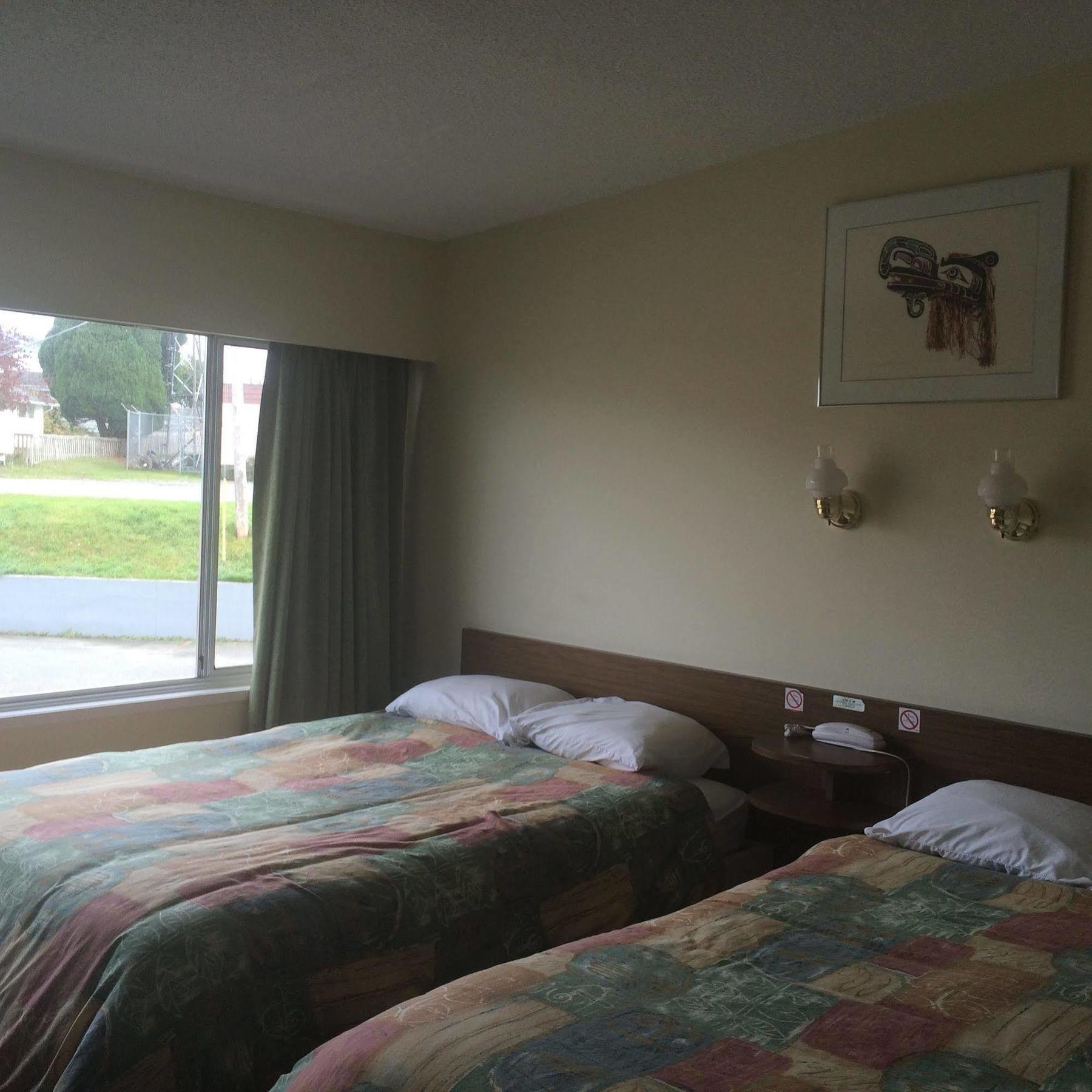 Dalewood Inn Port Mcneill Ngoại thất bức ảnh